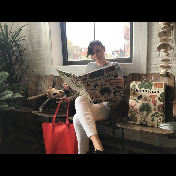 Meet your Posher, Sasha - Picture 4 of 6